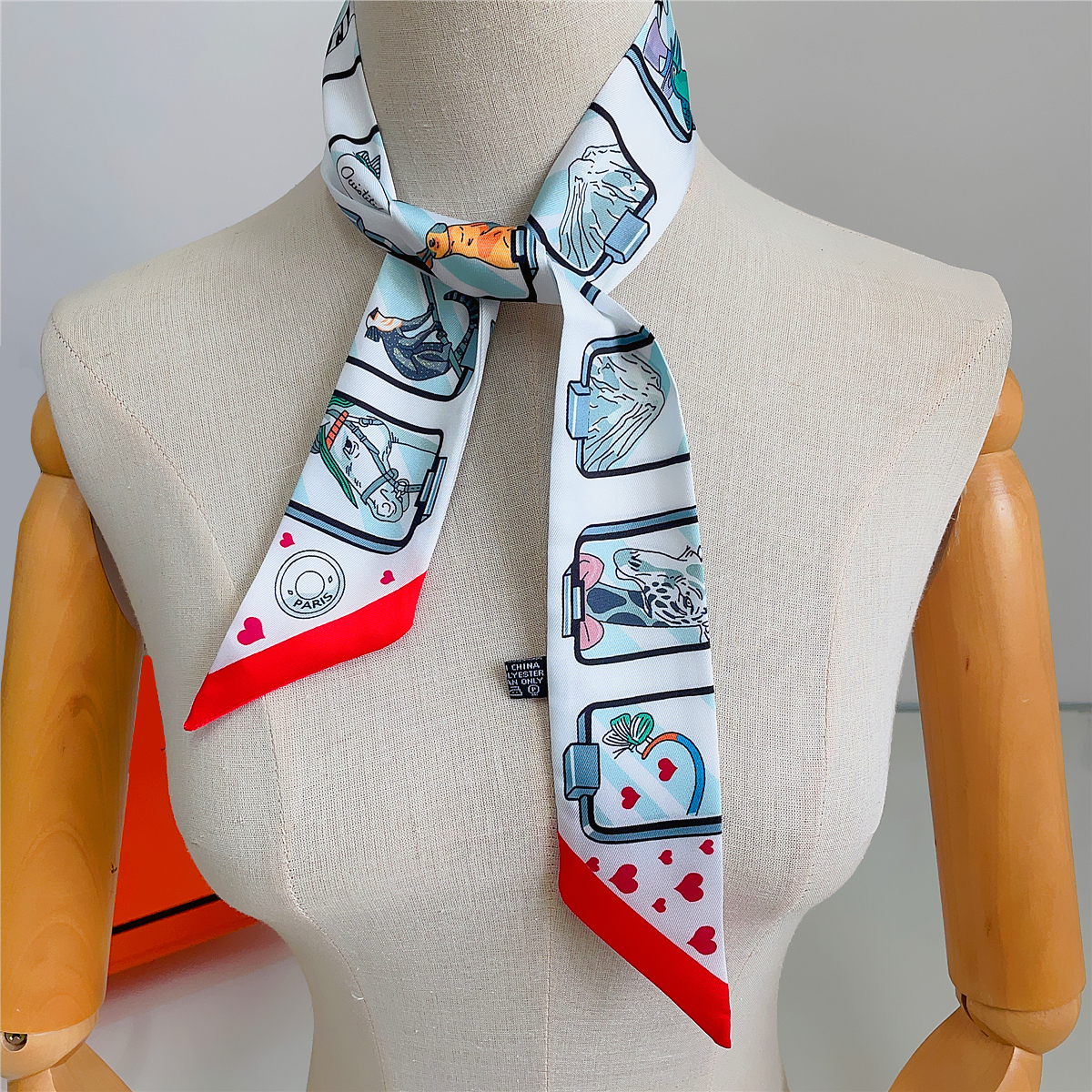 Brand Design Twill 100% Silk S - đánh giá và giá Silk Scarf Square