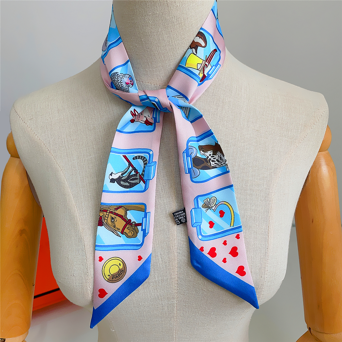 Brand Design Twill 100% Silk S - đánh giá và giá Silk Scarf Square