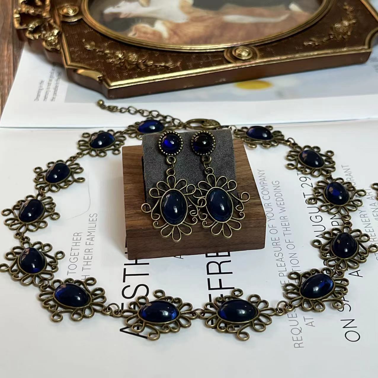 Historical Queen Anne Boleyn H - đánh giá và giá Women Accessories Bracelet