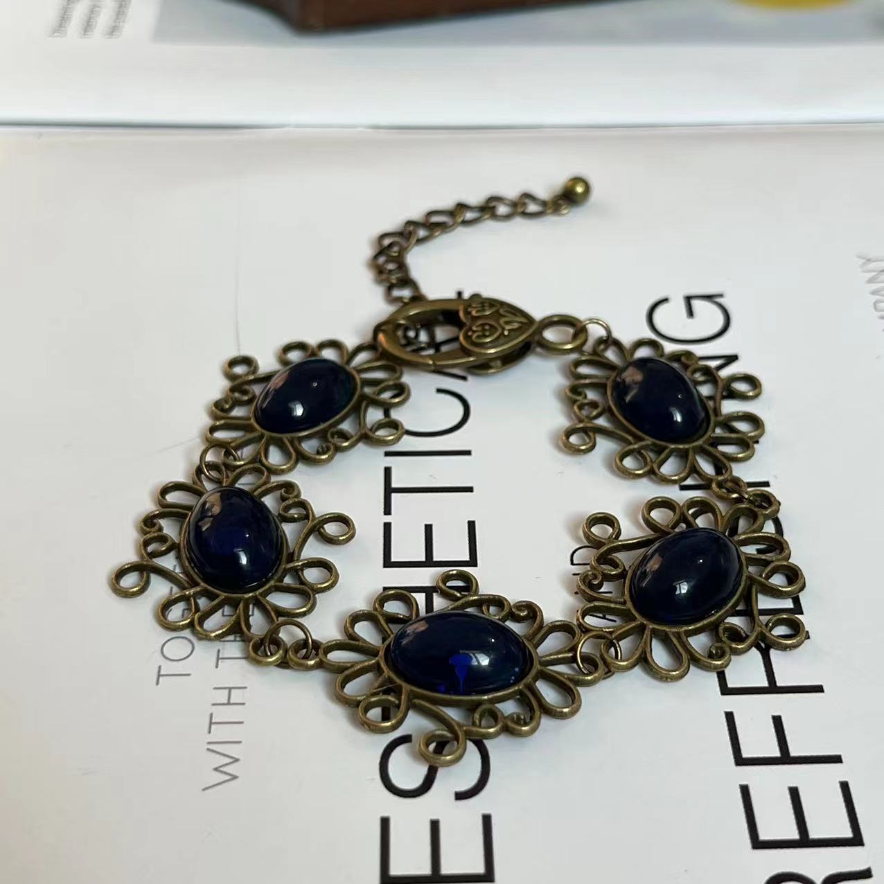 Historical Queen Anne Boleyn H - đánh giá và giá Women Accessories Bracelet